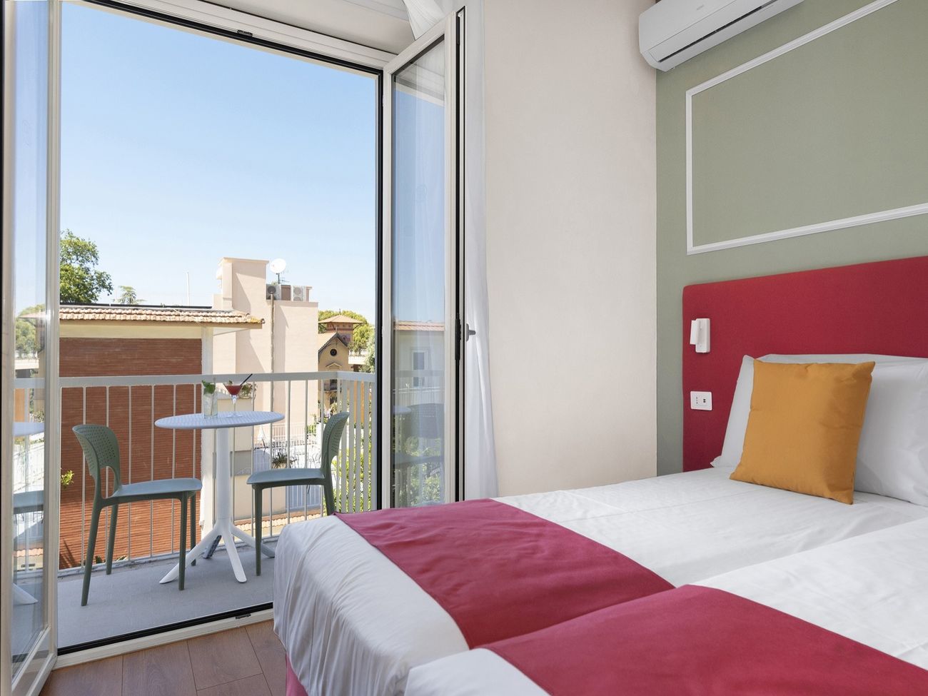 Classic Triple Room with Balcony