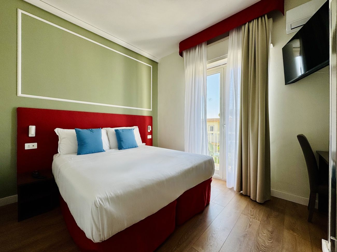 Classic with balcony